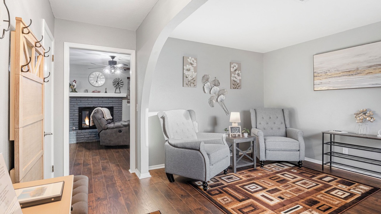 Photo of Livingroom in Shawnee