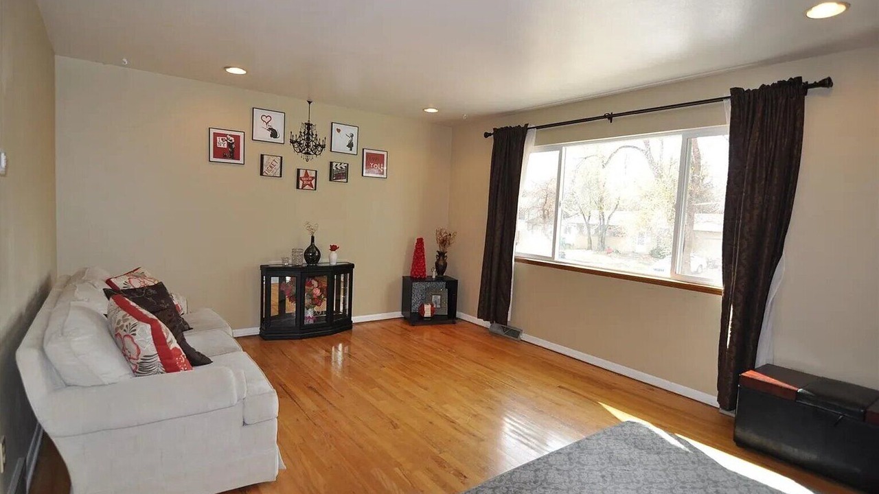 Photo of Livingroom in Louisville
