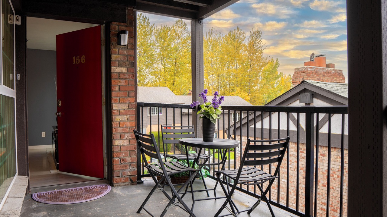 Photo of Patio Balcony in SeaTac