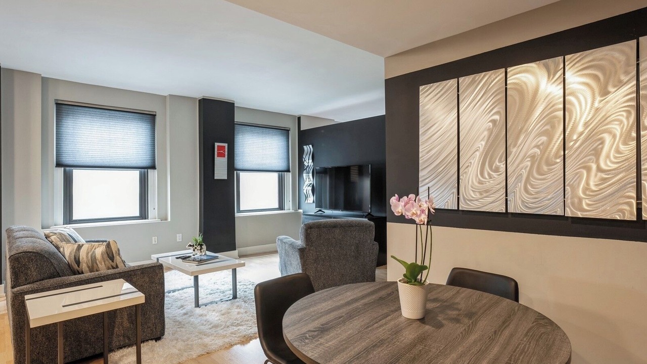 Photo of Livingroom in Court Avenue Entertainment District