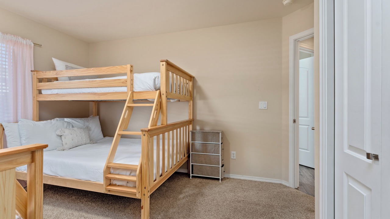 Photo of Bedroom in Manson