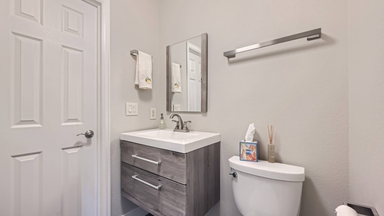 Photo of Bathroom in Dakota Ridge - Northbriar