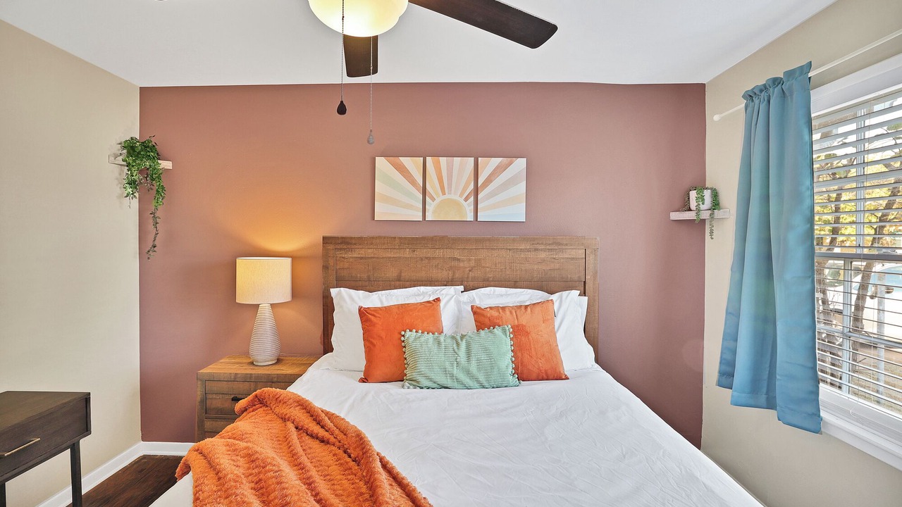 Photo of Bedroom in Central Arlington