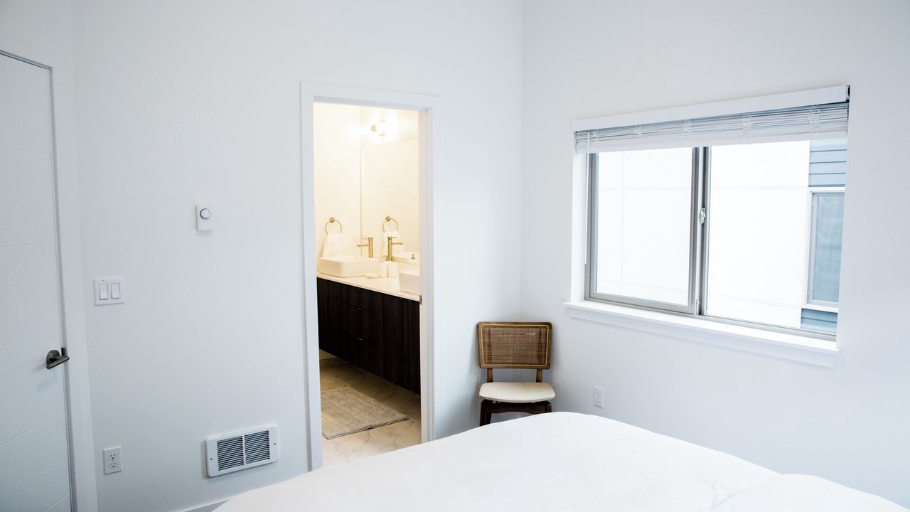 Photo of Bedroom in South Beacon Hill