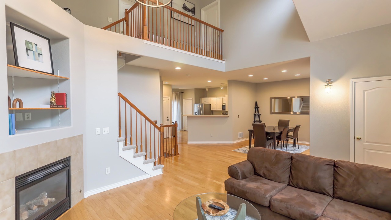 Photo of Livingroom in Aurora