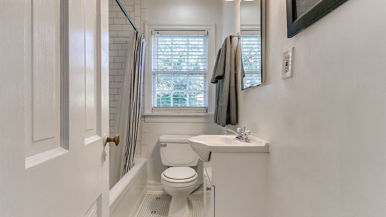Photo of Bathroom in Central Oklahoma City
