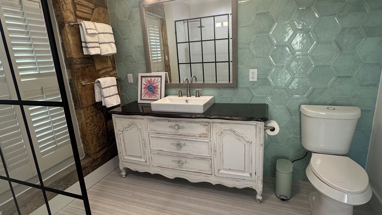 Photo of Bathroom in Granbury