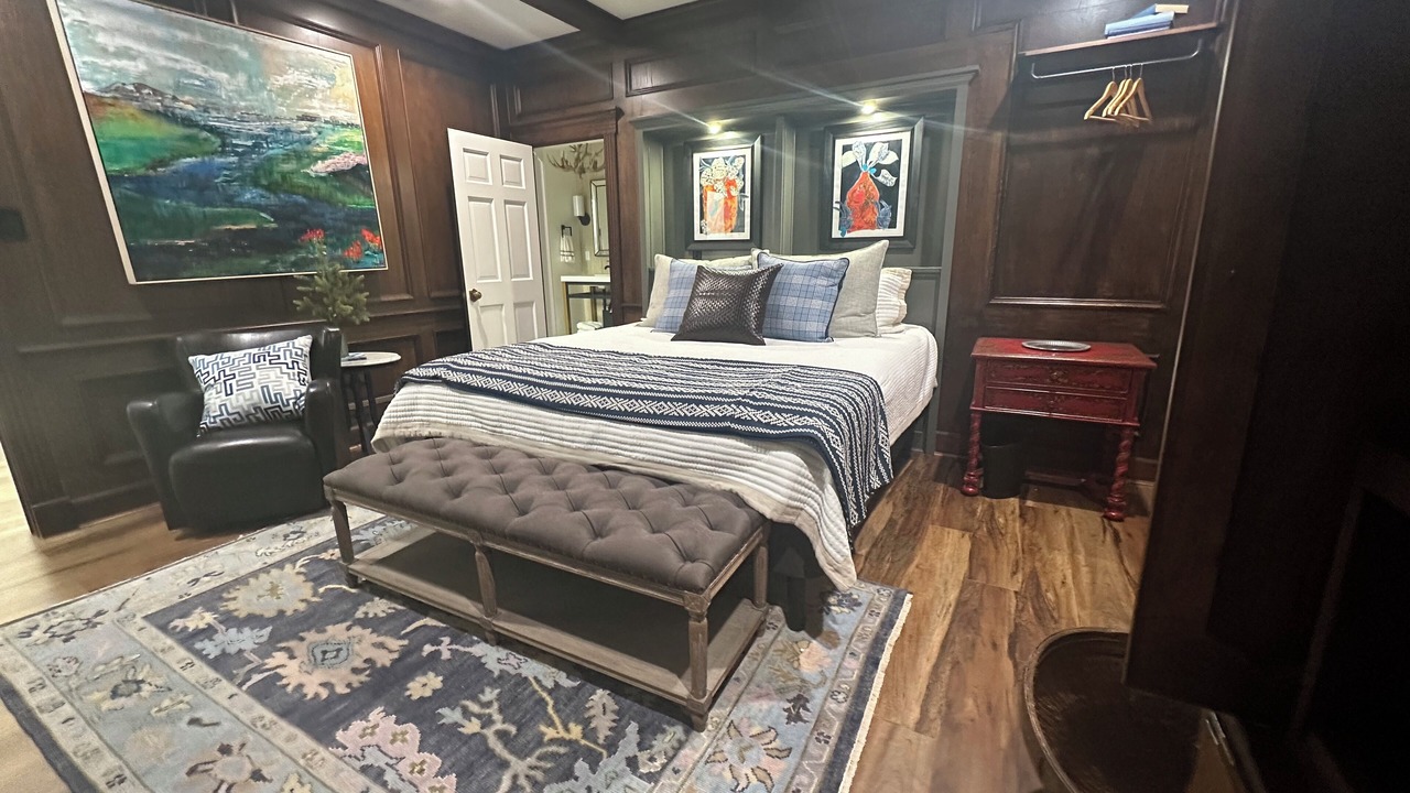 Photo of Bedroom in Granbury
