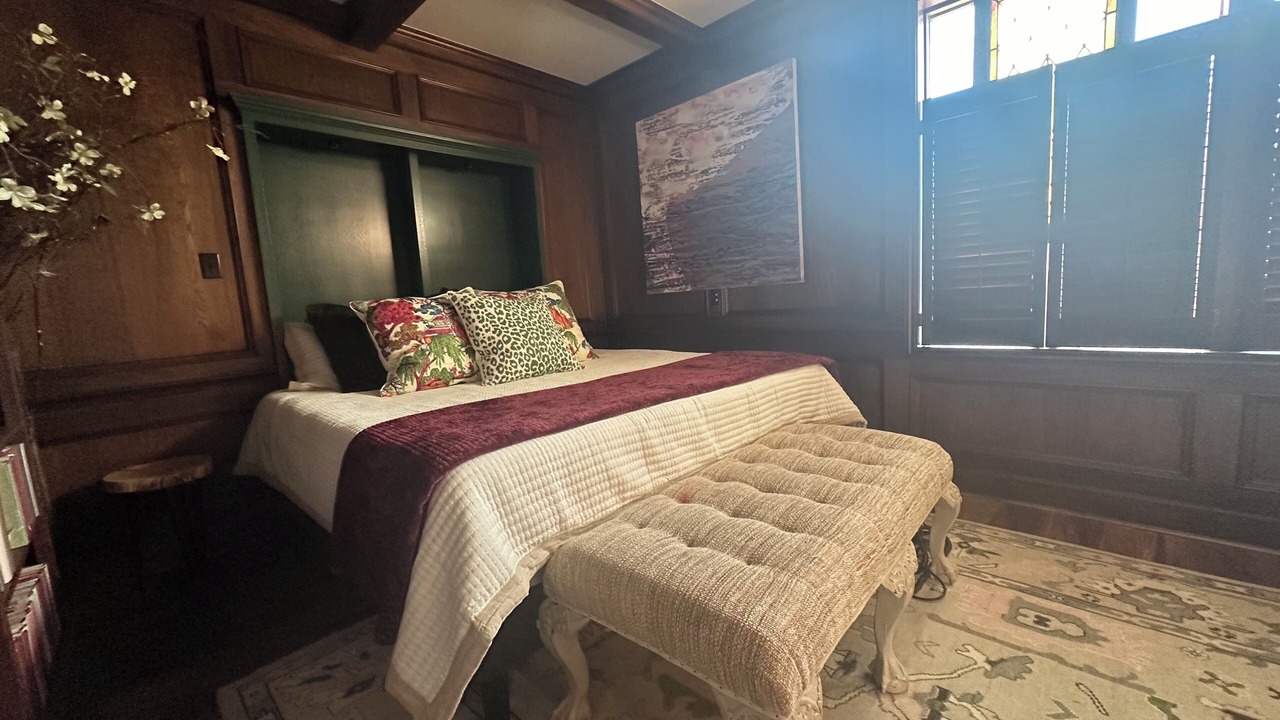 Photo of Bedroom in Granbury