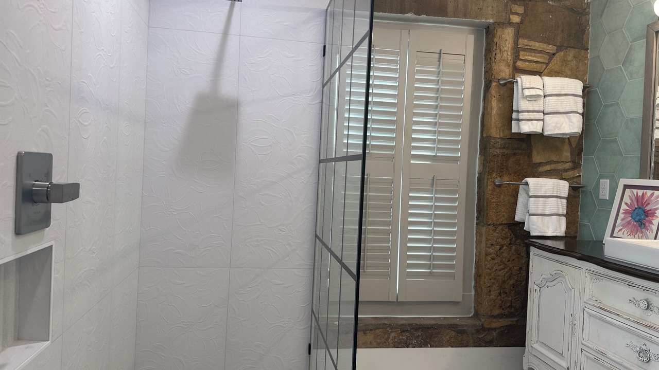 Photo of Bathroom in Granbury