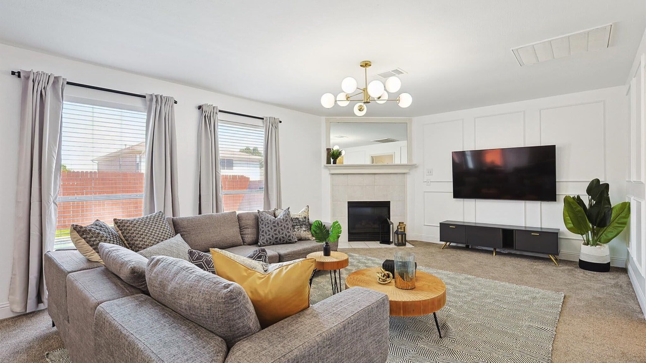 Photo of Livingroom in Saginaw