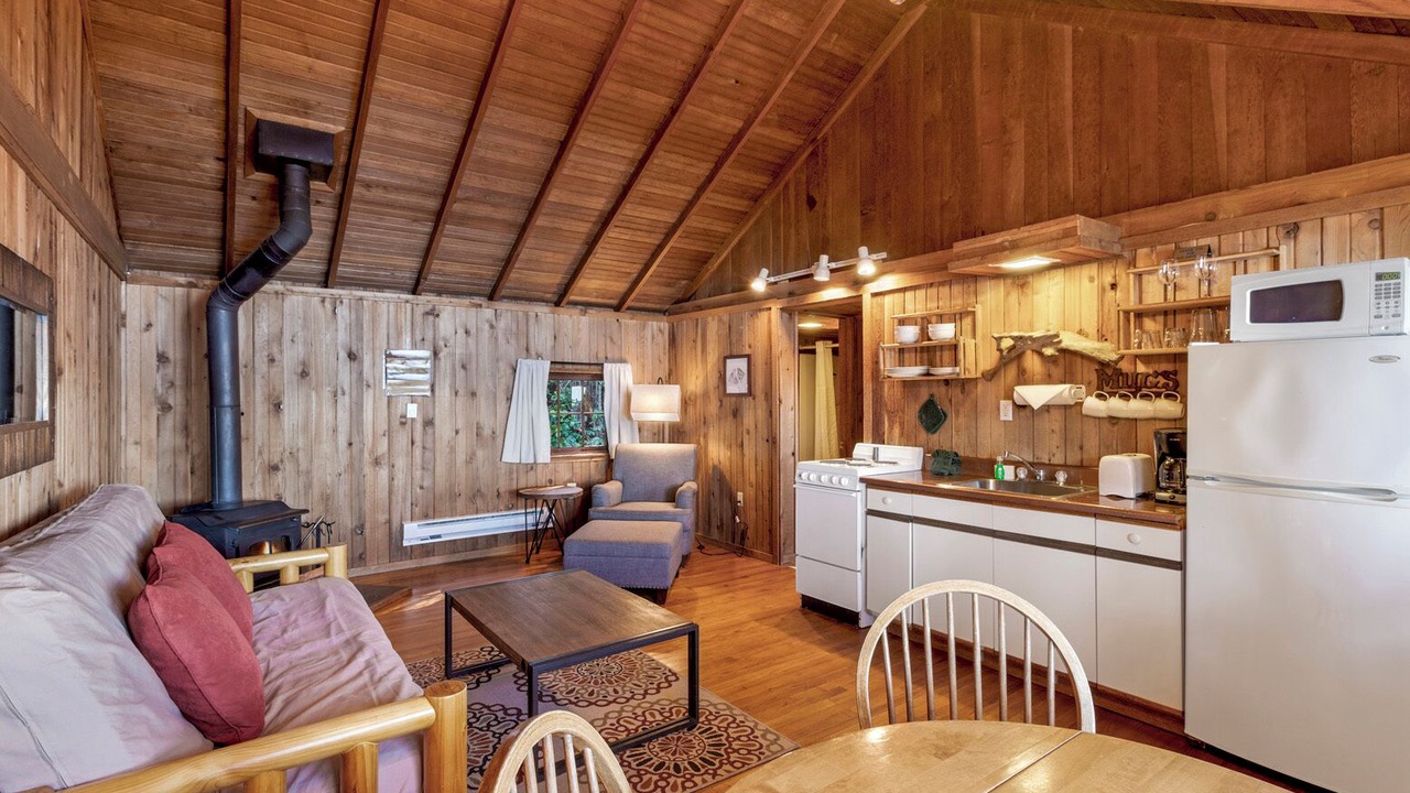 Photo of Livingroom in Eastsound