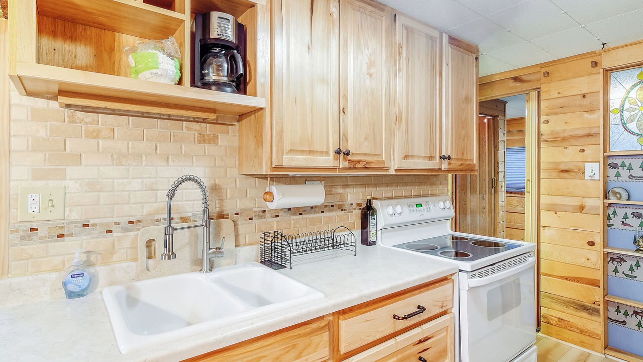 Photo of Kitchen in Indian Mountain