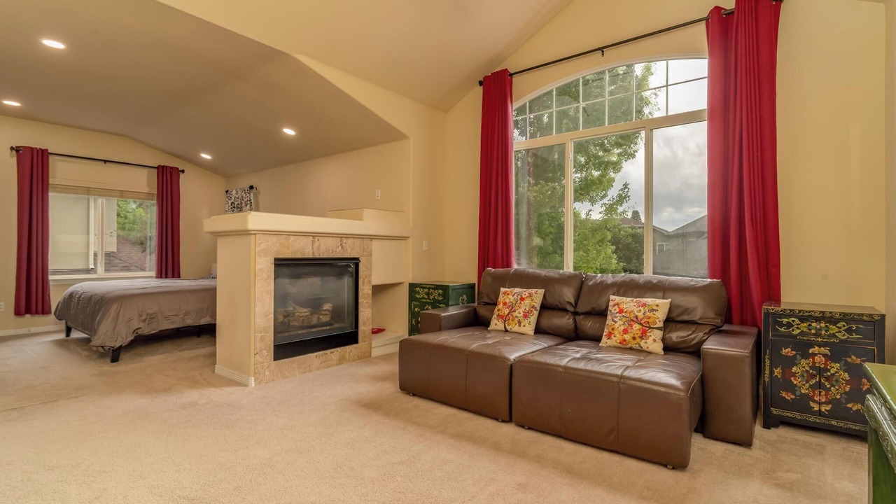 Photo of Livingroom in Virginia Village