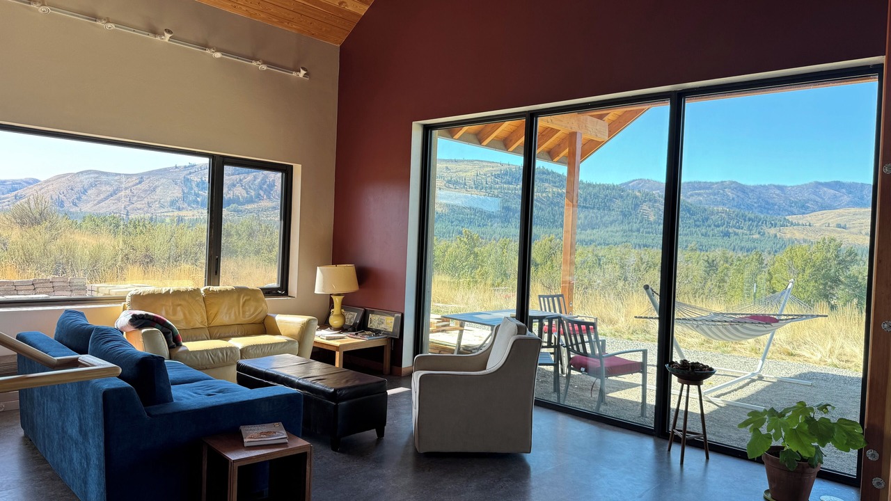 Photo of Livingroom in Winthrop