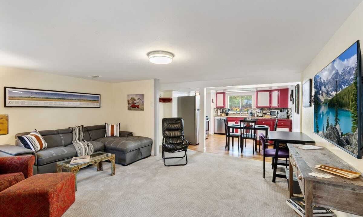 Photo of Livingroom in Berkley