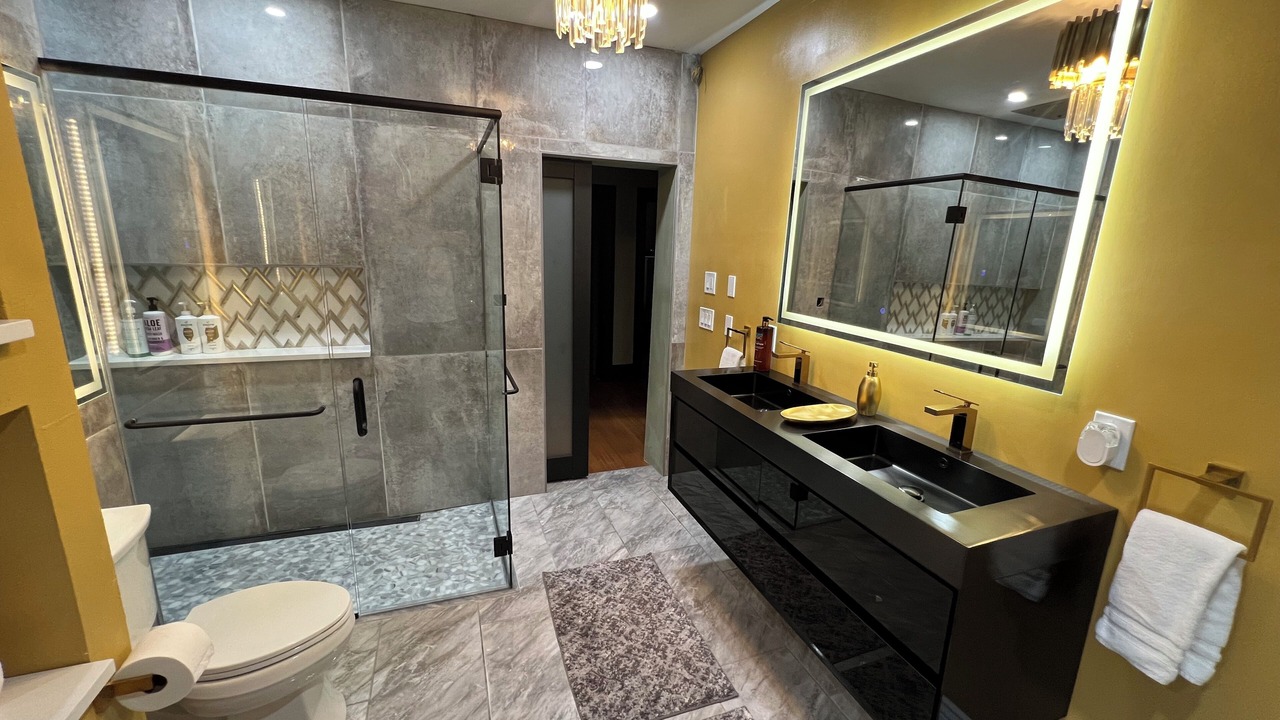 Photo of Bathroom in Cheesman Park