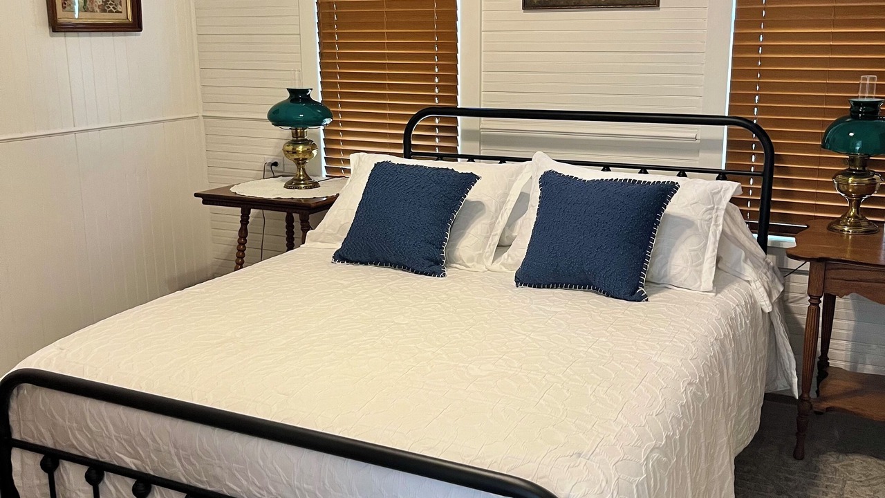 Photo of Bedroom in Shiner