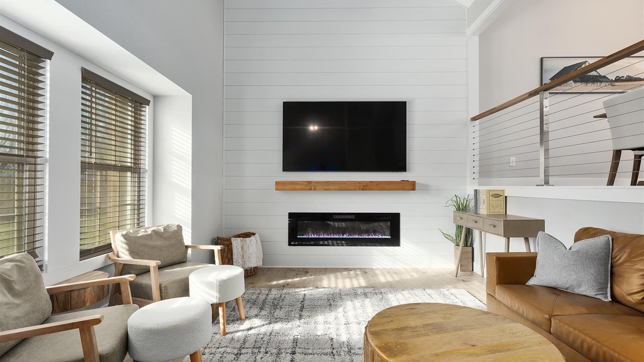 Photo of Livingroom in Clay County
