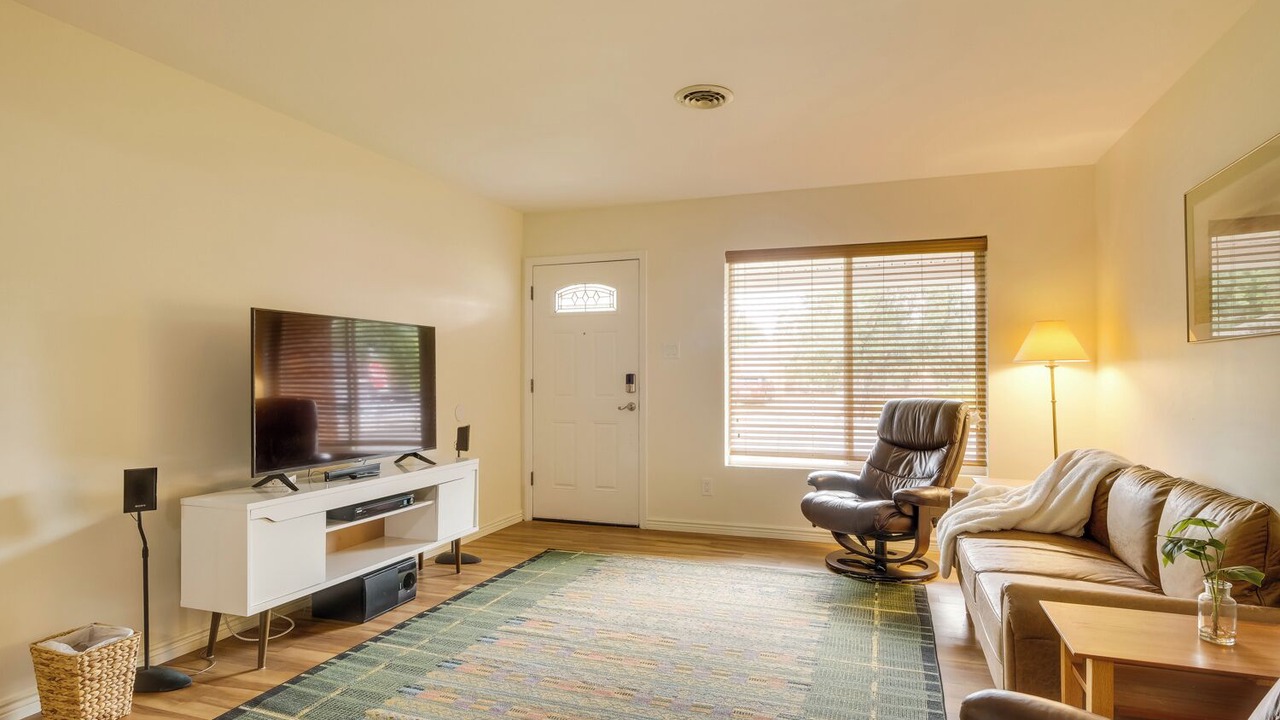 Photo of Livingroom in Jewell Heights - Hoffman Heights