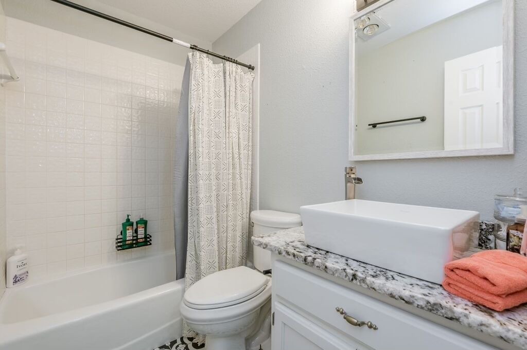 Photo of Bathroom in Canyon