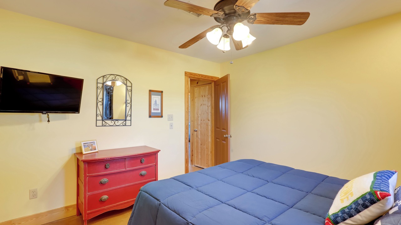 Photo of Bedroom in Baird