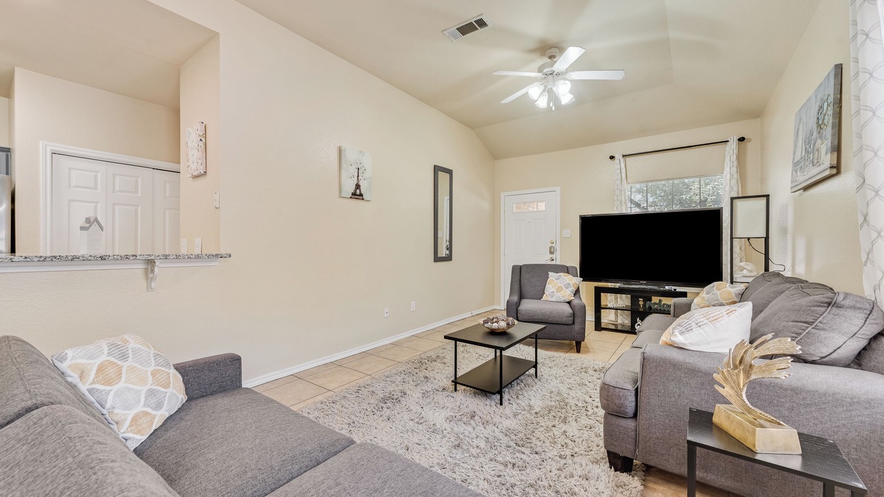Photo of Livingroom in South Arlington