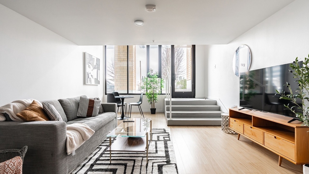 Photo of Livingroom in West Bellevue