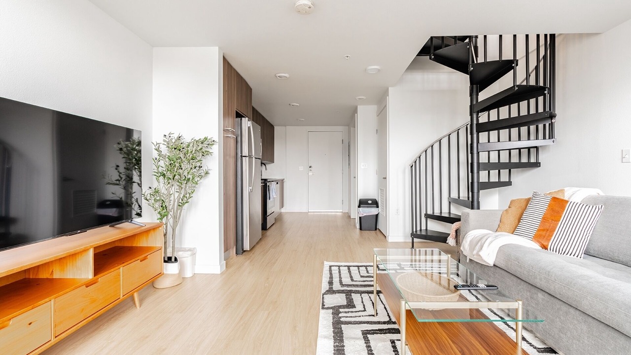 Photo of Livingroom in West Bellevue
