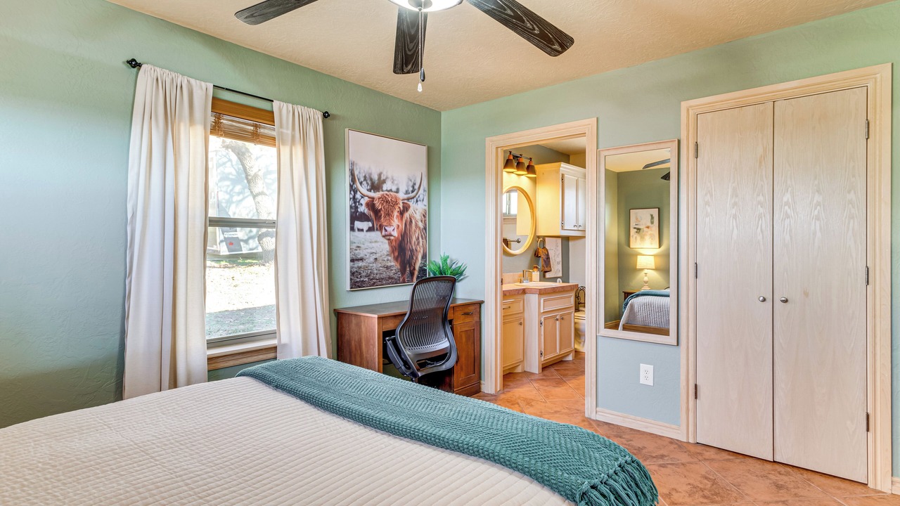 Photo of Bedroom in Medicine Park