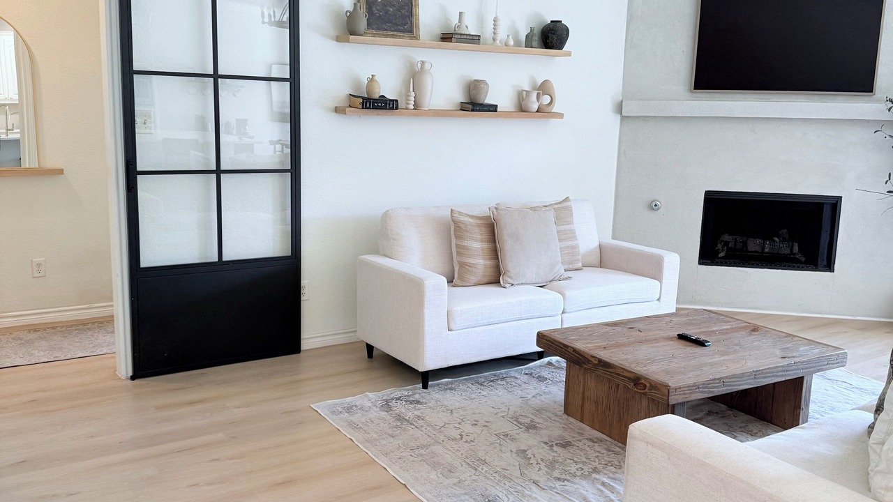 Photo of Livingroom in Hurst