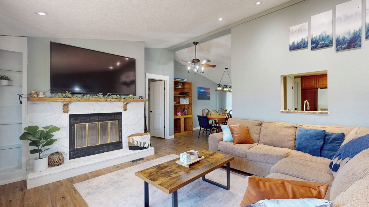 Photo of Livingroom in Jade Park