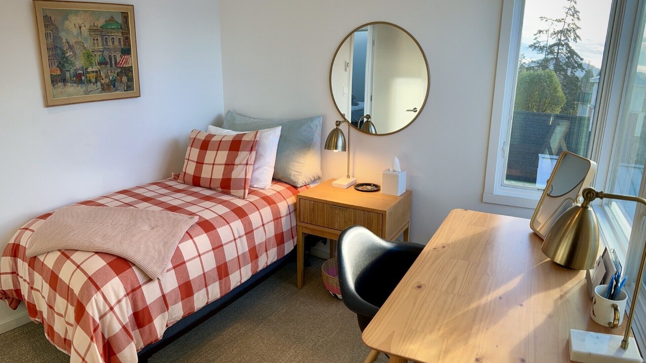 Photo of Bedroom in Eastsound