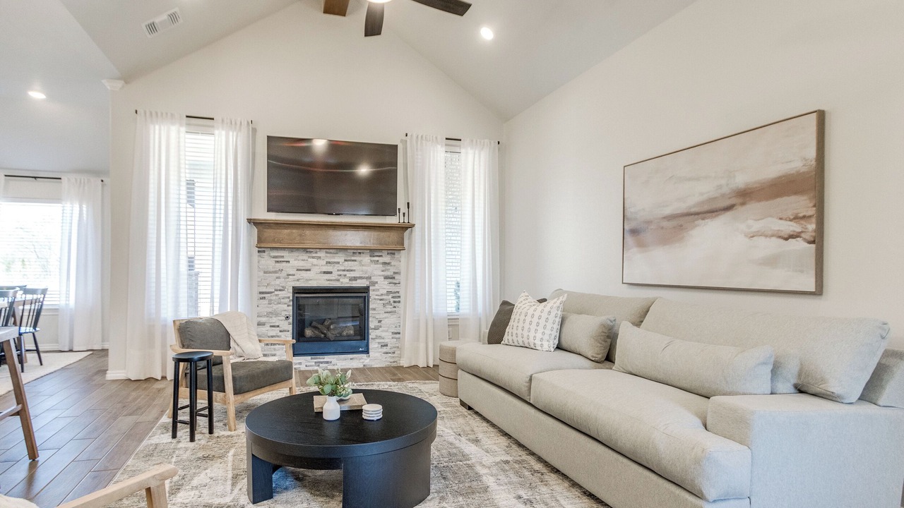 Photo of Livingroom in Edmond