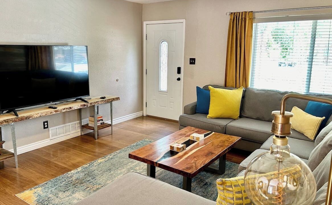 Photo of Livingroom in Jewell Heights - Hoffman Heights