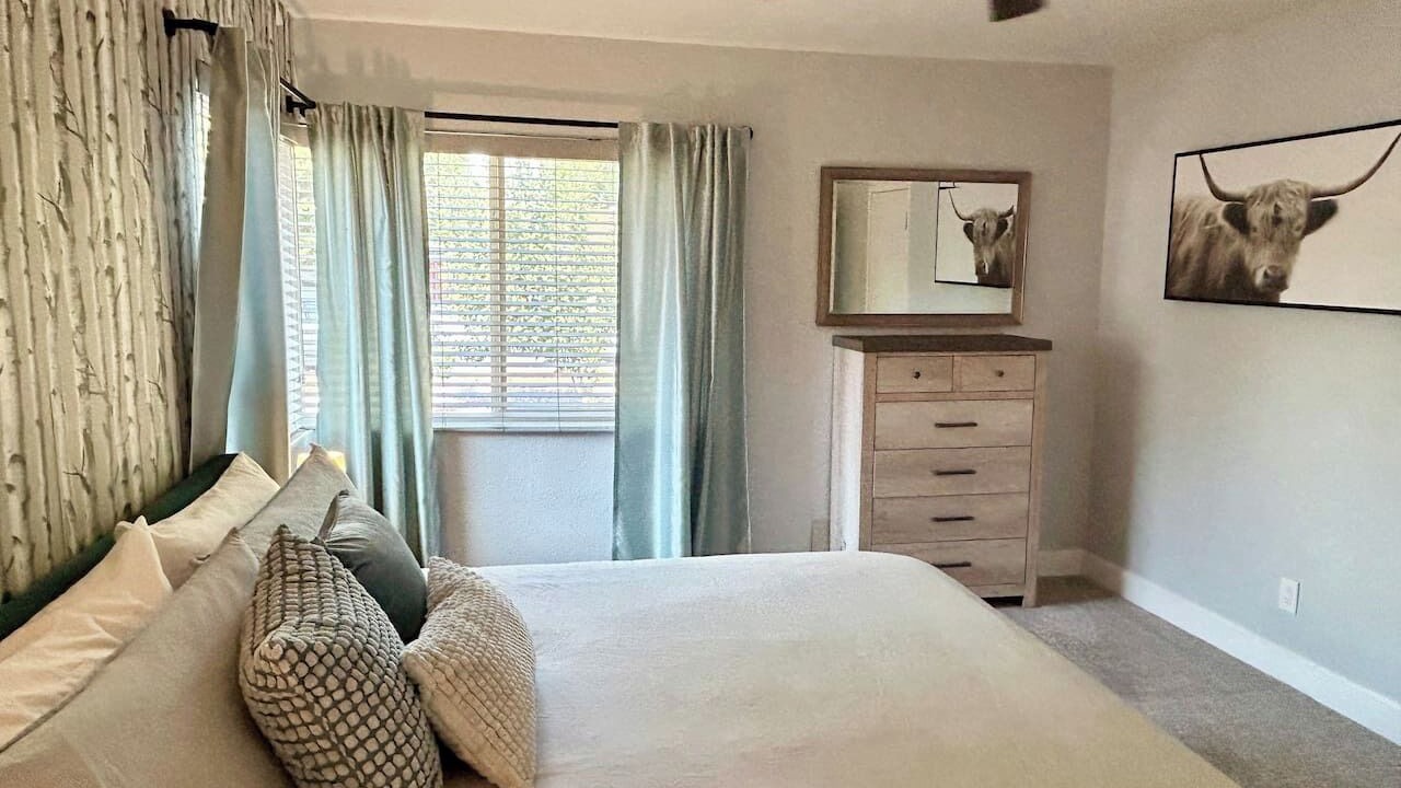 Photo of Bedroom in Jewell Heights - Hoffman Heights