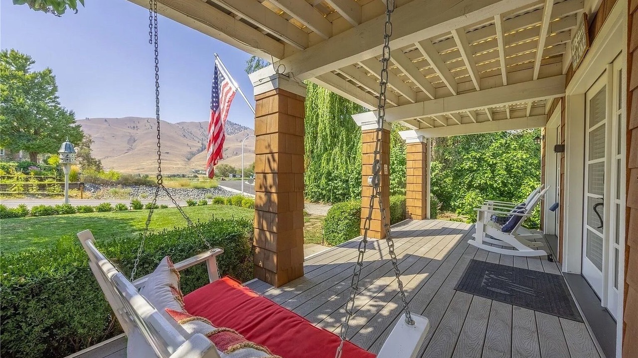 Photo of Patio Balcony in Chelan