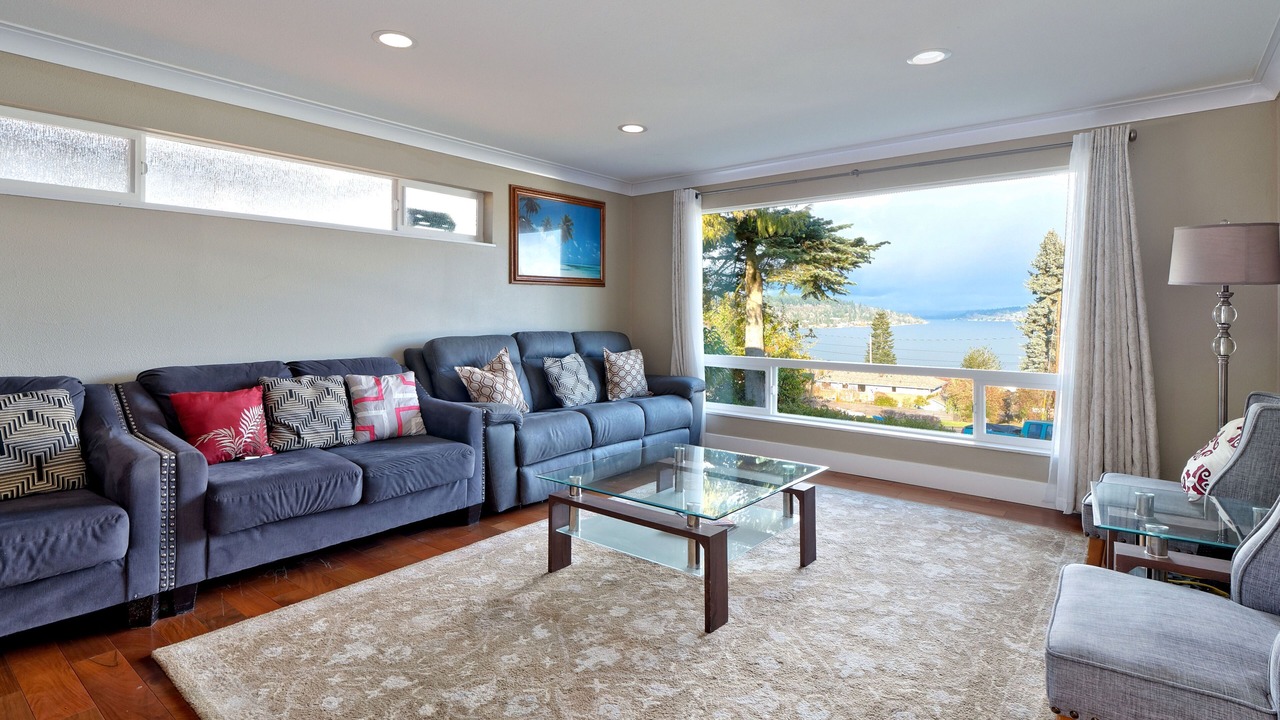 Photo of Livingroom in Bryn Mawr-Skyway