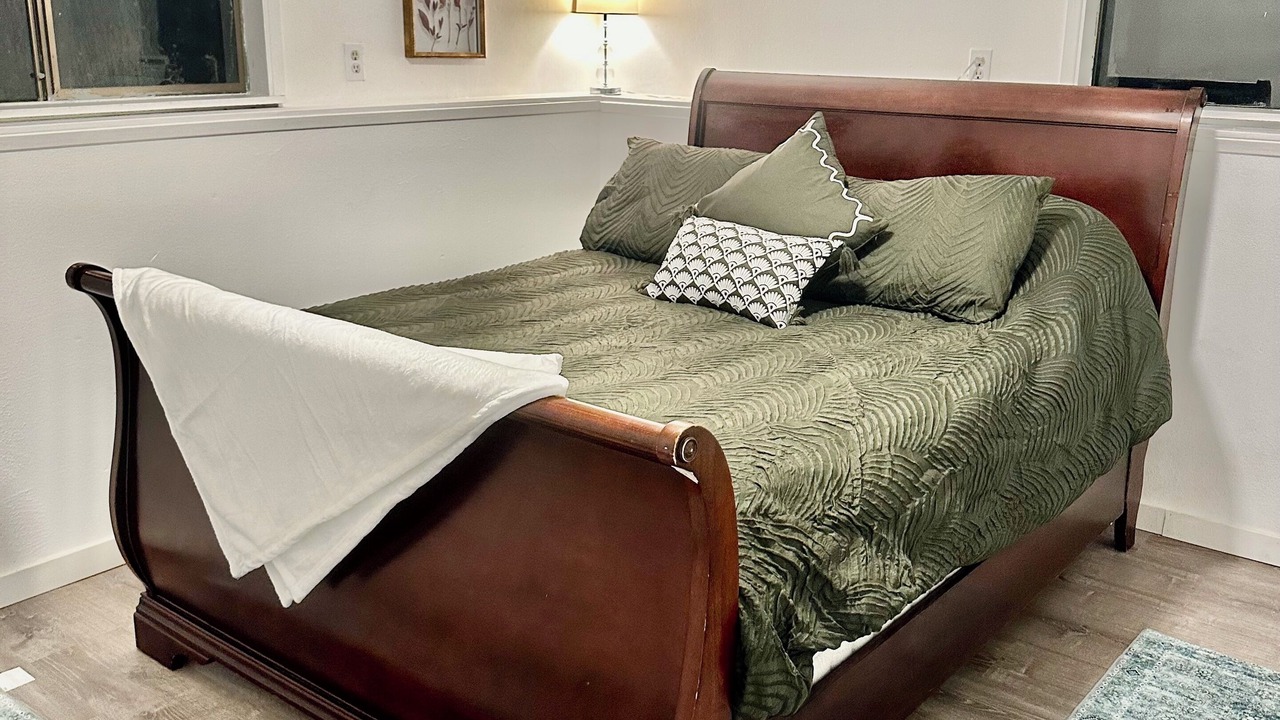 Photo of Bedroom in West Hills
