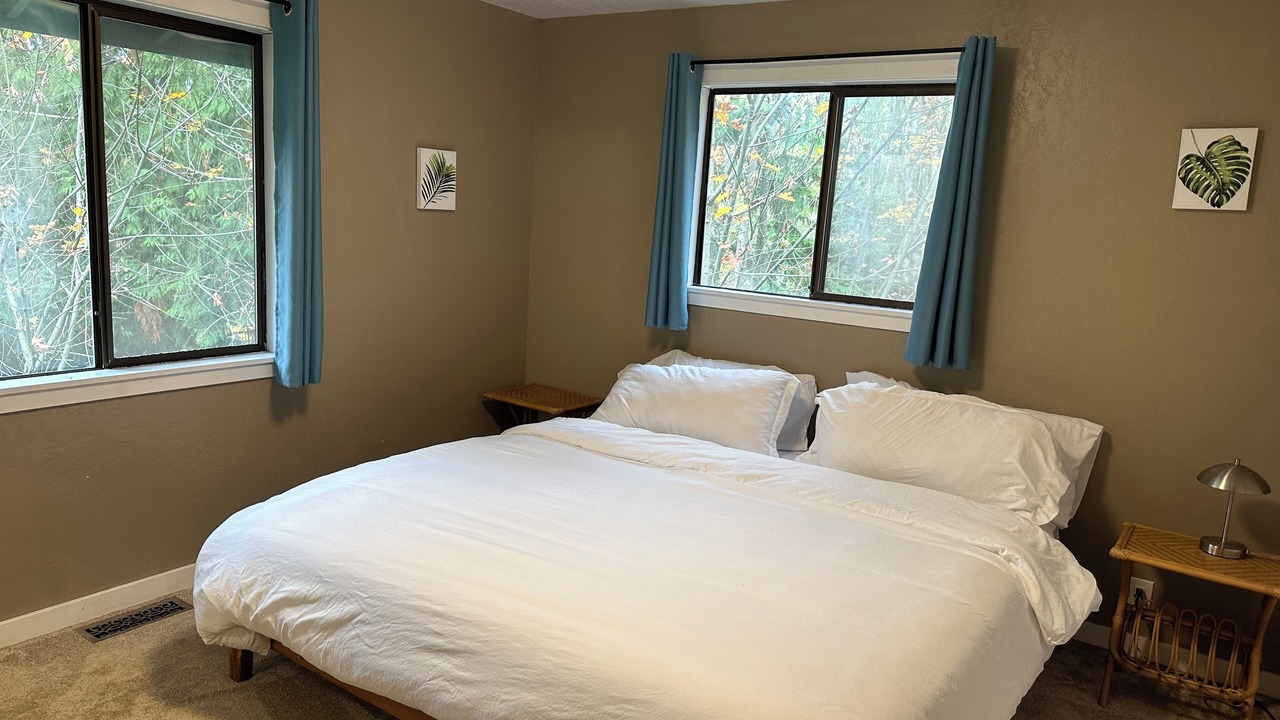 Photo of Bedroom in West Hills