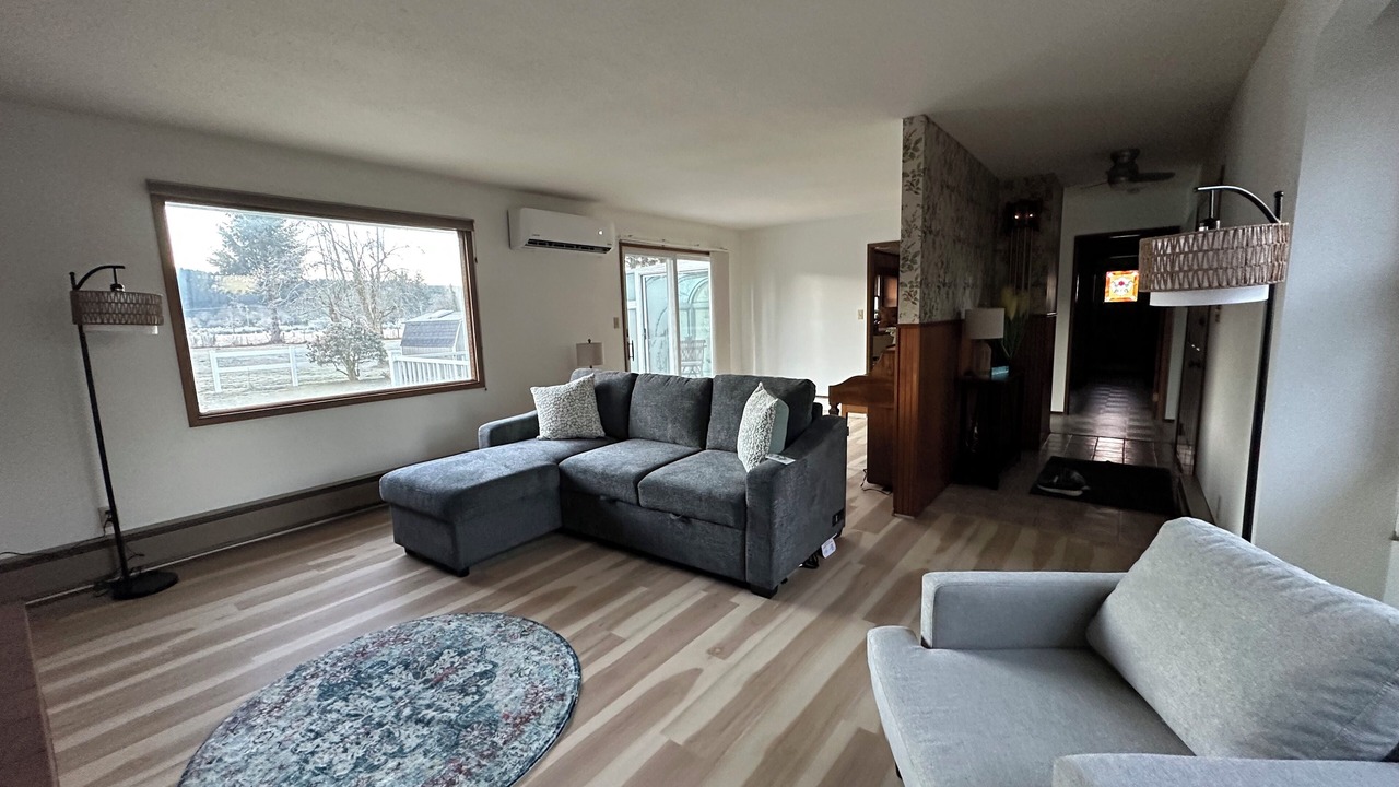 Photo of Livingroom in Forks