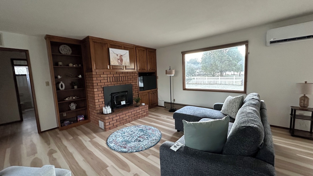 Photo of Livingroom in Forks
