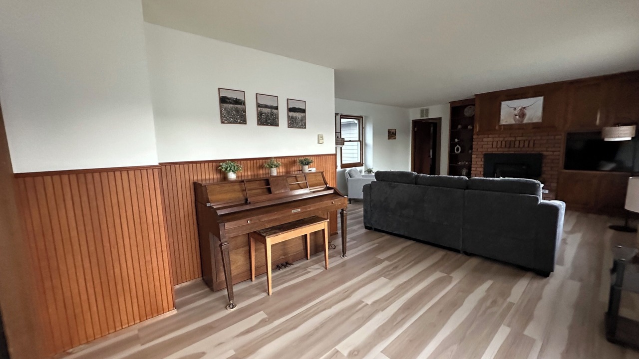 Photo of Livingroom in Forks