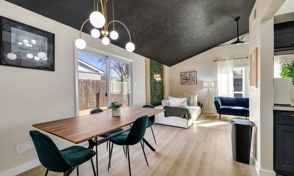 Photo of Livingroom in The Colony