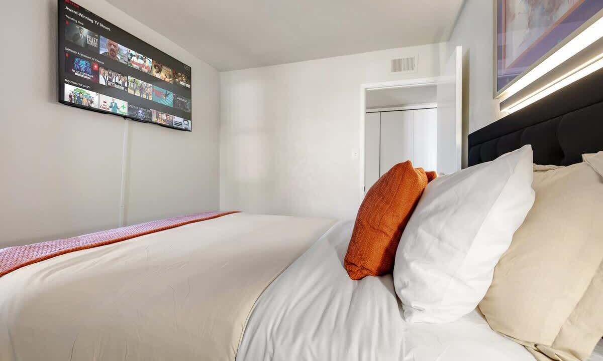 Photo of Bedroom in The Colony