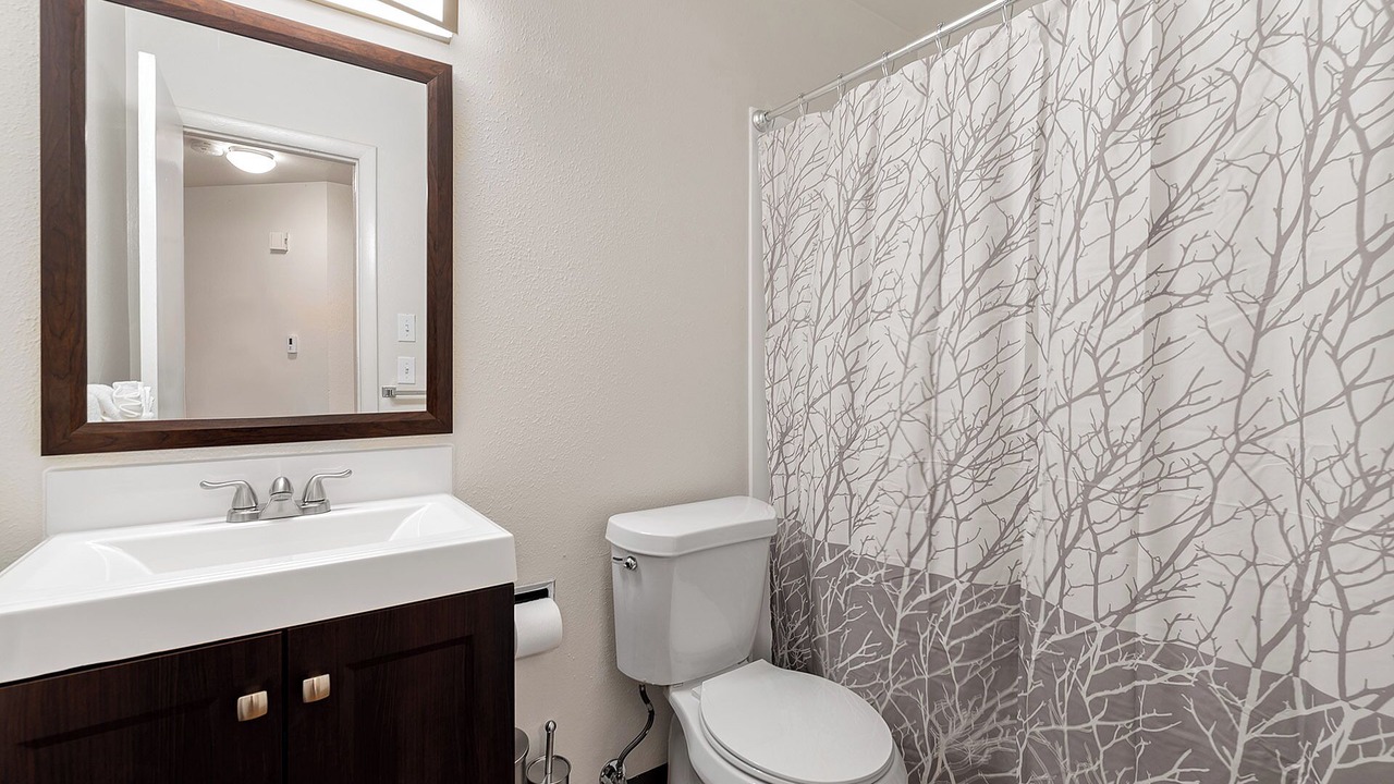 Photo of Bathroom in University Acres