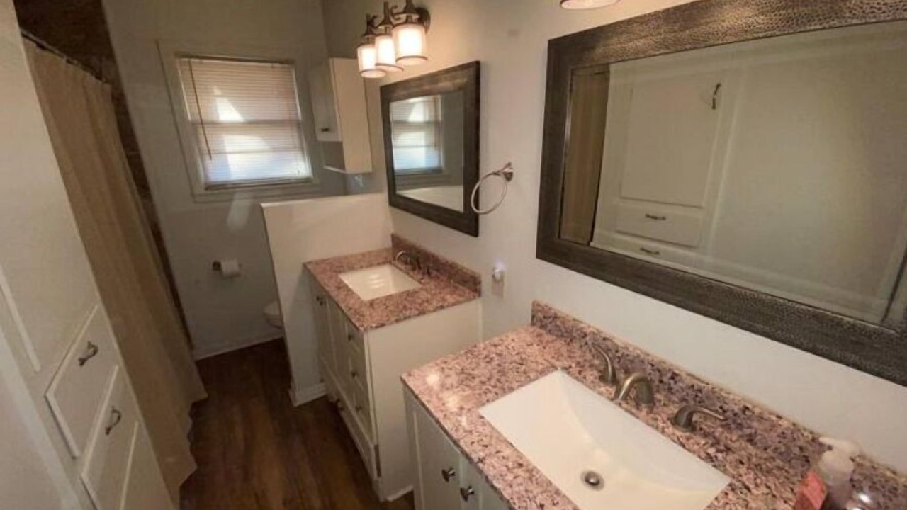 Photo of Bathroom in Snyder