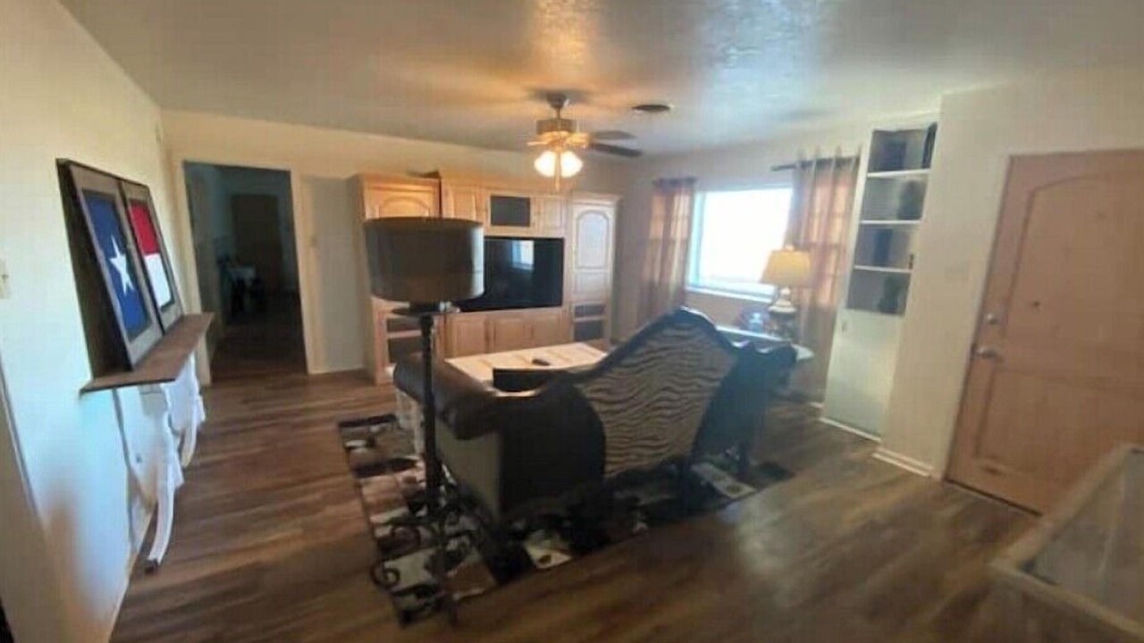 Photo of Livingroom in Snyder