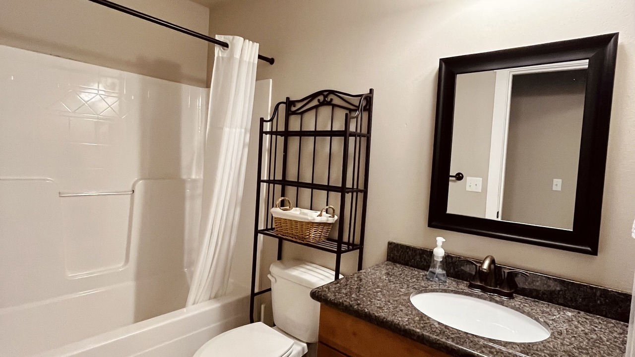 Photo of Bathroom in Manson