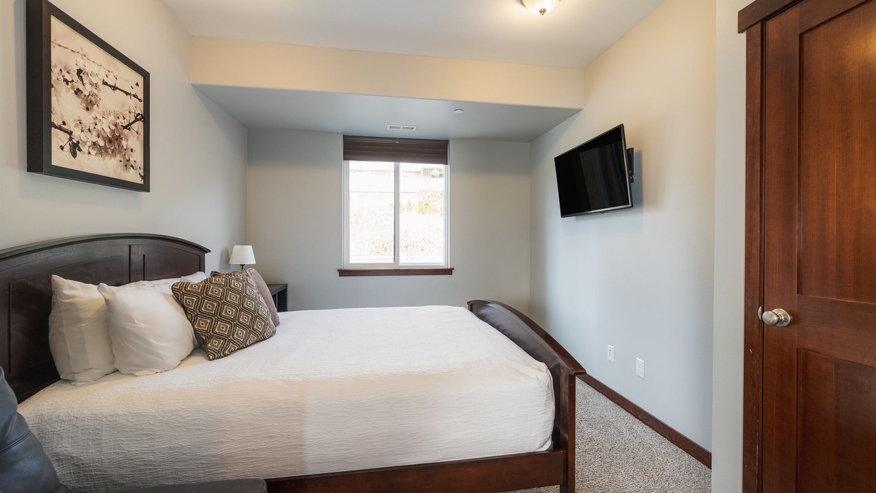 Photo of Bedroom in Wapato Point